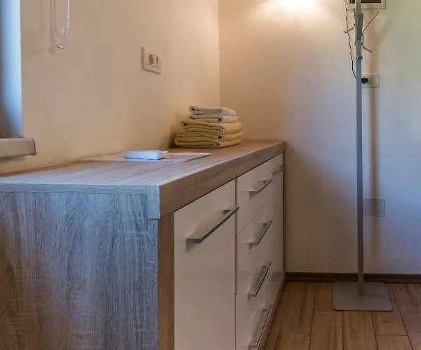 Hisa Natasa Dreznica