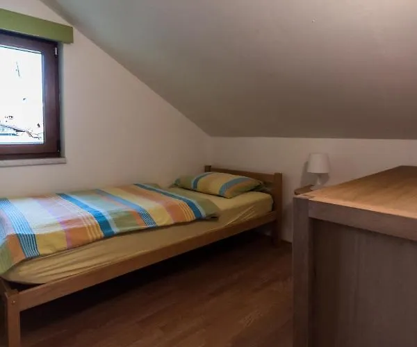 Hisa Natasa Сasa de vacaciones Dreznica